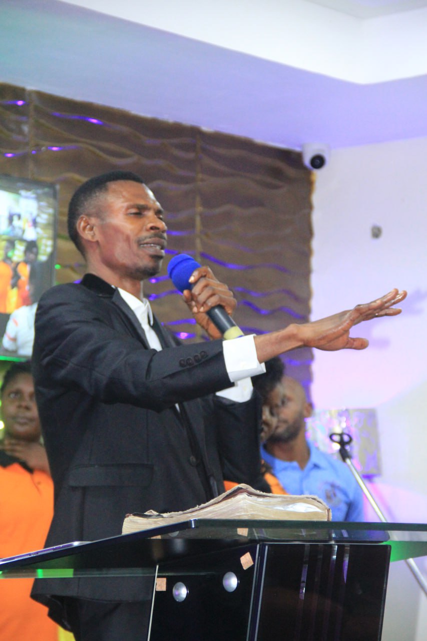 Show evidence of effective holiness